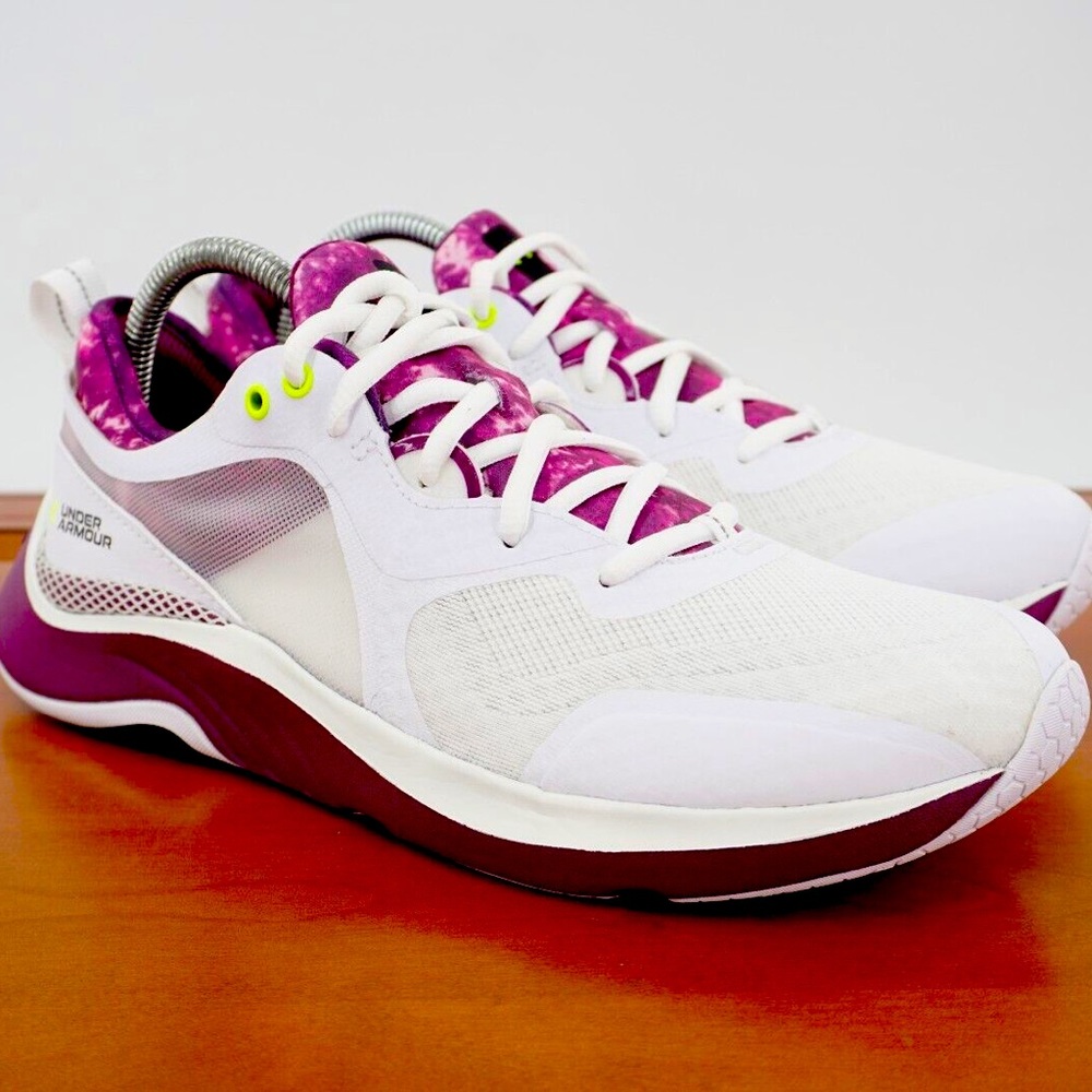 Under Armour Women’s HOVR Omnia BTG NIB